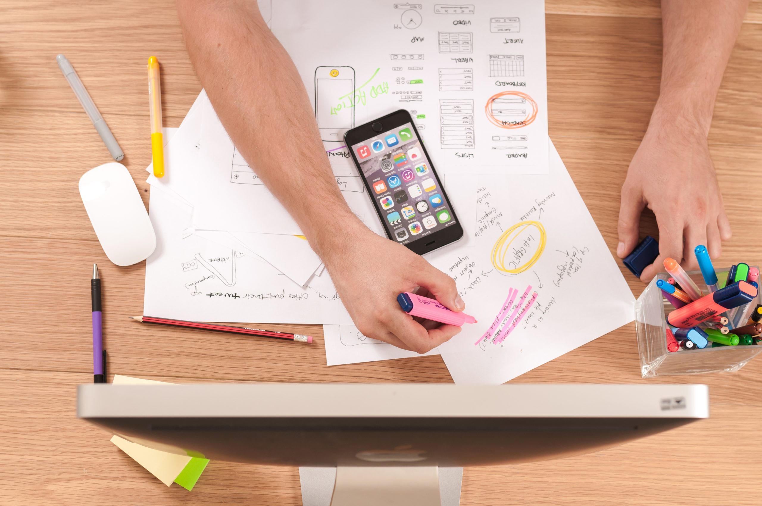 Cómo crear una página web que genere clientes con diseño UX y estrategia de conversión